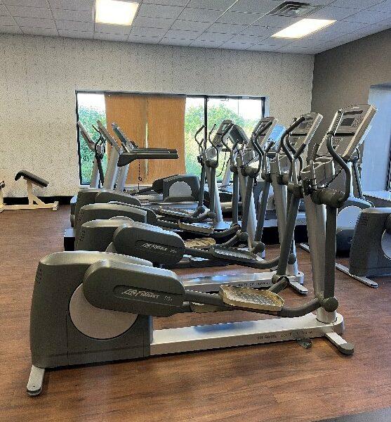 LIVE & ONLINE ABSOLUTE AUCTION: FITNESS EQUIPMENT